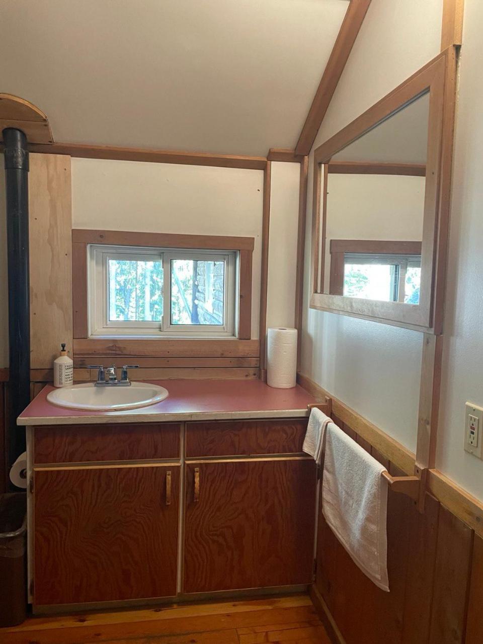 Rustic Beaverfoot Lodge Room N5 Parson Extérieur photo