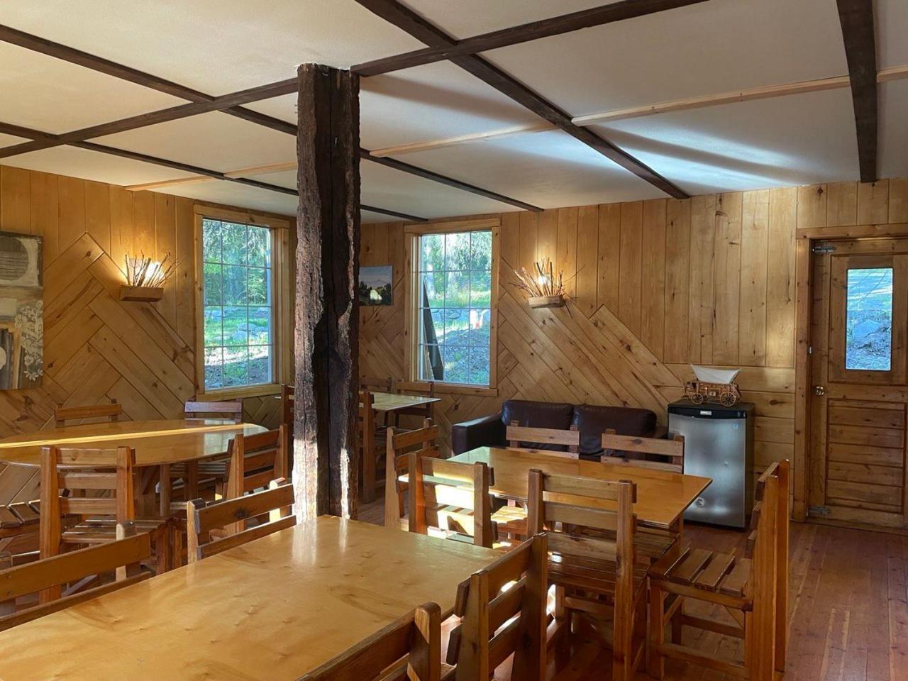 Rustic Beaverfoot Lodge Room N5 Parson Extérieur photo