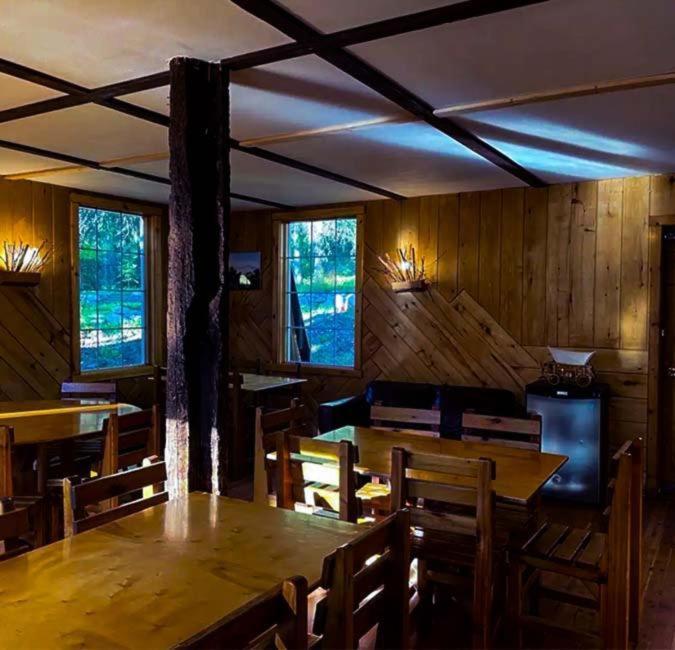 Rustic Beaverfoot Lodge Room N5 Parson Extérieur photo